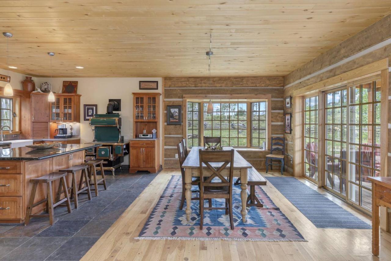 Hughes Ranch - Wilson Mesa, 70 Acres With Views Upon Views Villa Placerville Exterior photo
