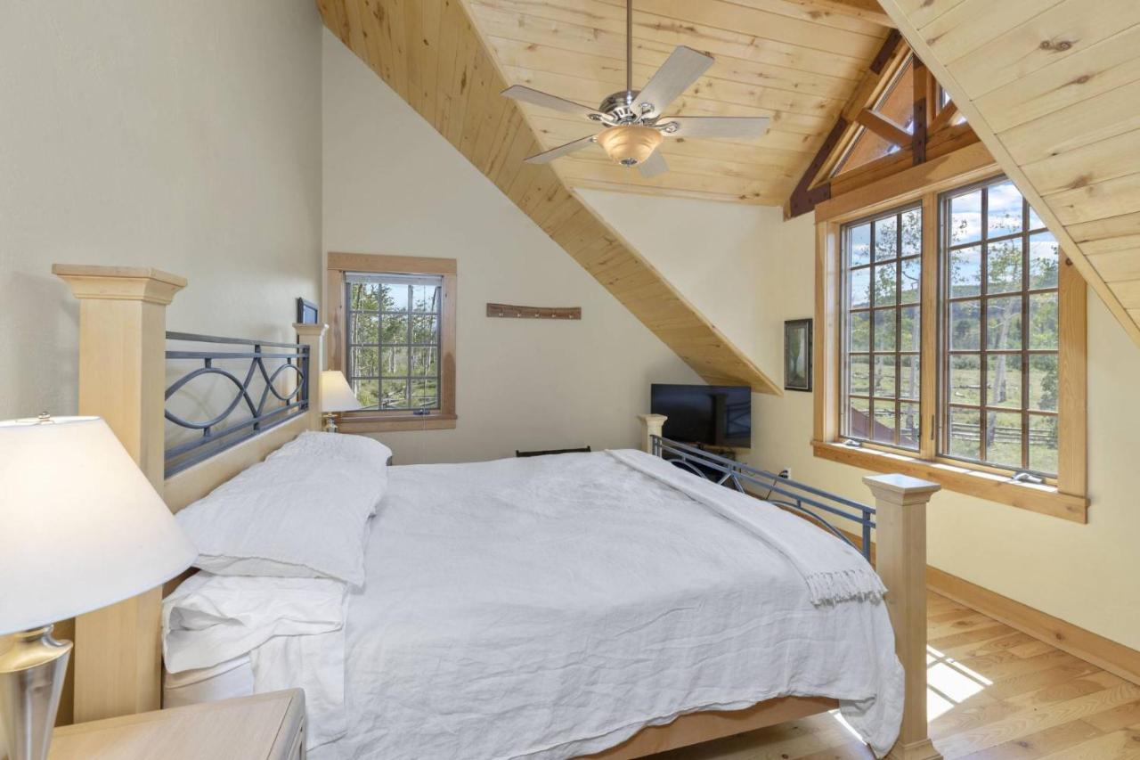 Hughes Ranch - Wilson Mesa, 70 Acres With Views Upon Views Villa Placerville Exterior photo