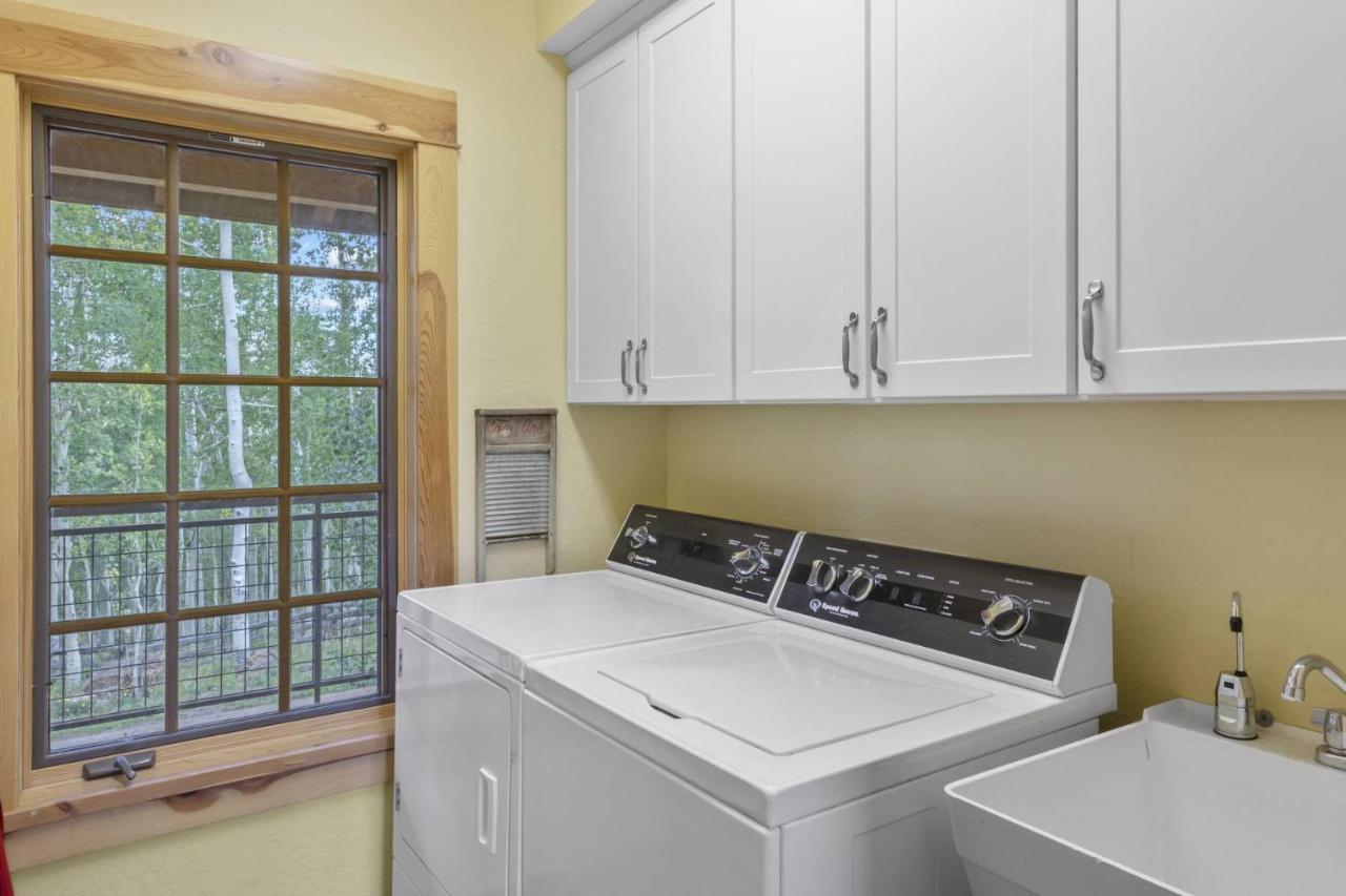 Hughes Ranch - Wilson Mesa, 70 Acres With Views Upon Views Villa Placerville Exterior photo