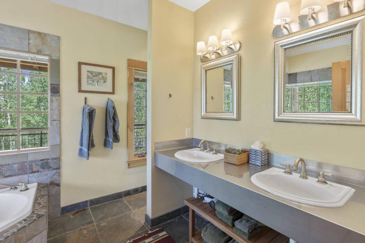 Hughes Ranch - Wilson Mesa, 70 Acres With Views Upon Views Villa Placerville Exterior photo