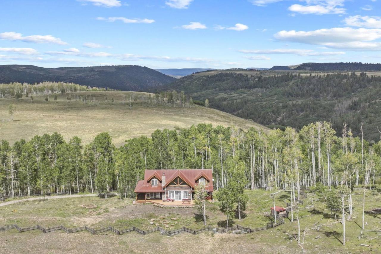 Hughes Ranch - Wilson Mesa, 70 Acres With Views Upon Views Villa Placerville Exterior photo